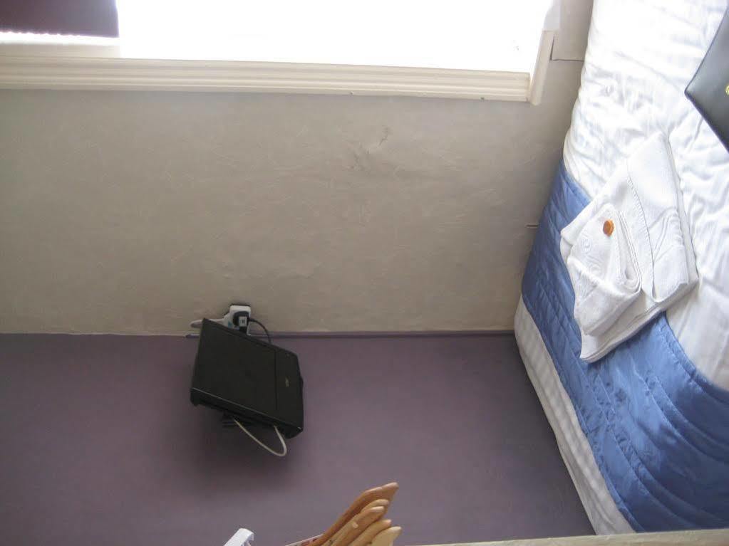 The Dragonfly Bed and Breakfast Blackpool Buitenkant foto