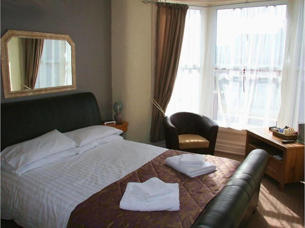 The Dragonfly Bed and Breakfast Blackpool Buitenkant foto